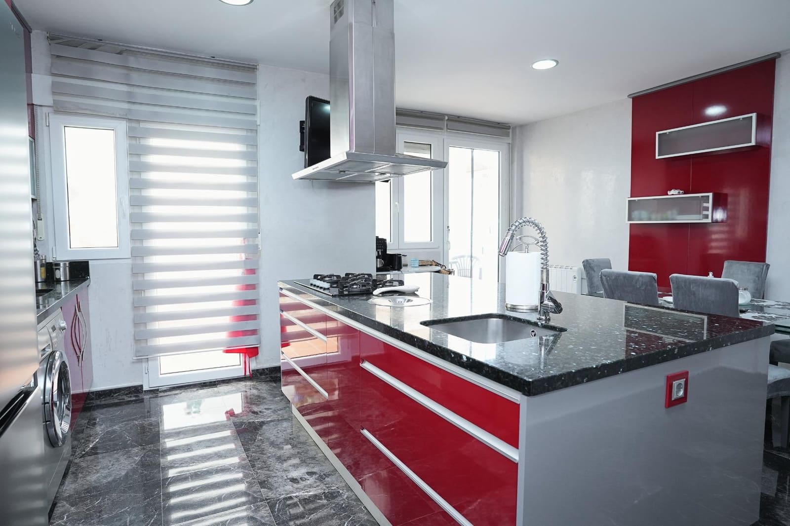 3 Zimmer Apartment zu verkaufen in Los Alcazares mit Pool Garage - 259.196 € (Ref: 10004308)