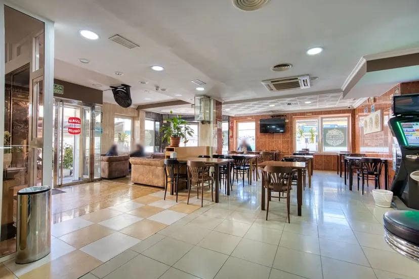 25 soveværelse Hotel til salg i Torrevieja - € 1.500.000 (Ref: 10007476)