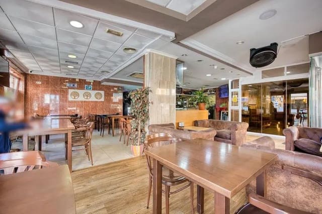 25 soveværelse Hotel til salg i Centro - Muelle Pesquero, Torrevieja - € 1.500.000 (Ref: 10007476)