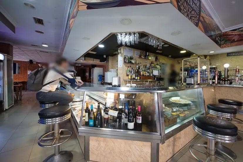 25 soveværelse Hotel til salg i Torrevieja - € 1.500.000 (Ref: 10007476)