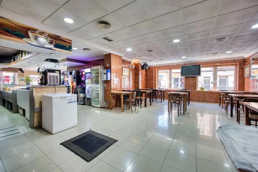 25 soveværelse Hotel til salg i Torrevieja - € 1.500.000 (Ref: 10007476)
