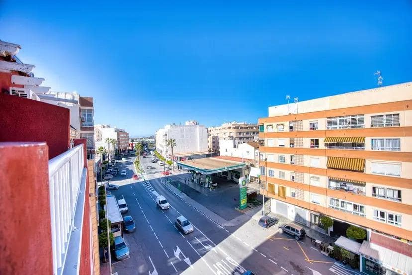 25 soveværelse Hotel til salg i Torrevieja - € 1.500.000 (Ref: 10007476)