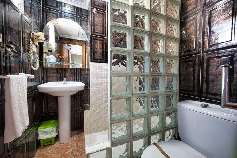 25 soveværelse Hotel til salg i Torrevieja - € 1.500.000 (Ref: 10007476)