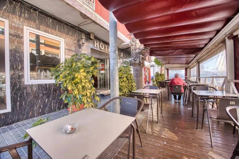 25 soveværelse Hotel til salg i Torrevieja - € 1.500.000 (Ref: 10007476)