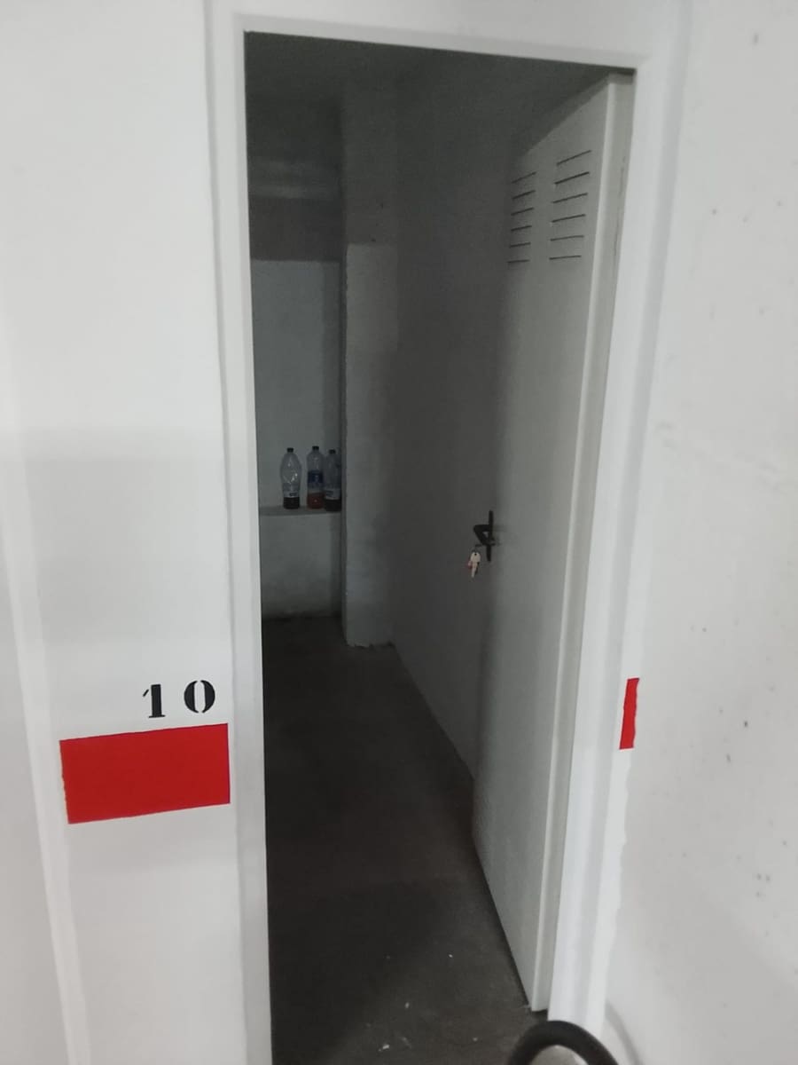 Garaje en Torrevieja en venta - 14.900 € (Ref: 10015841)