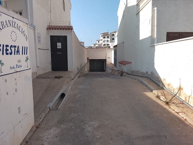 Garaje en Avenida Habaneras - Curva de Palangre, Torrevieja en venta - 14.900 € (Ref: 10015841)