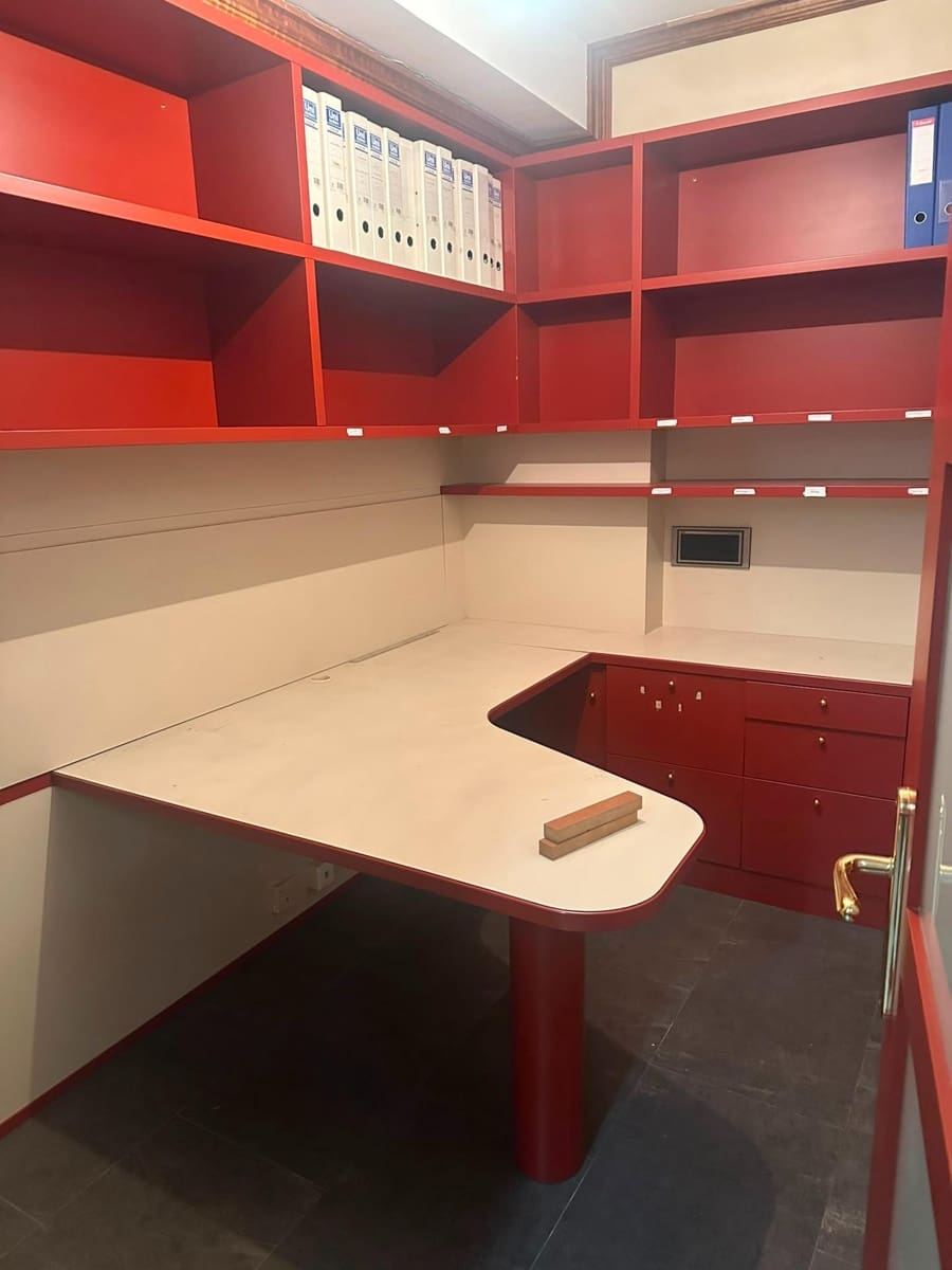 Bureau à vendre à Santander - 500 000 € (Ref: 10015843)