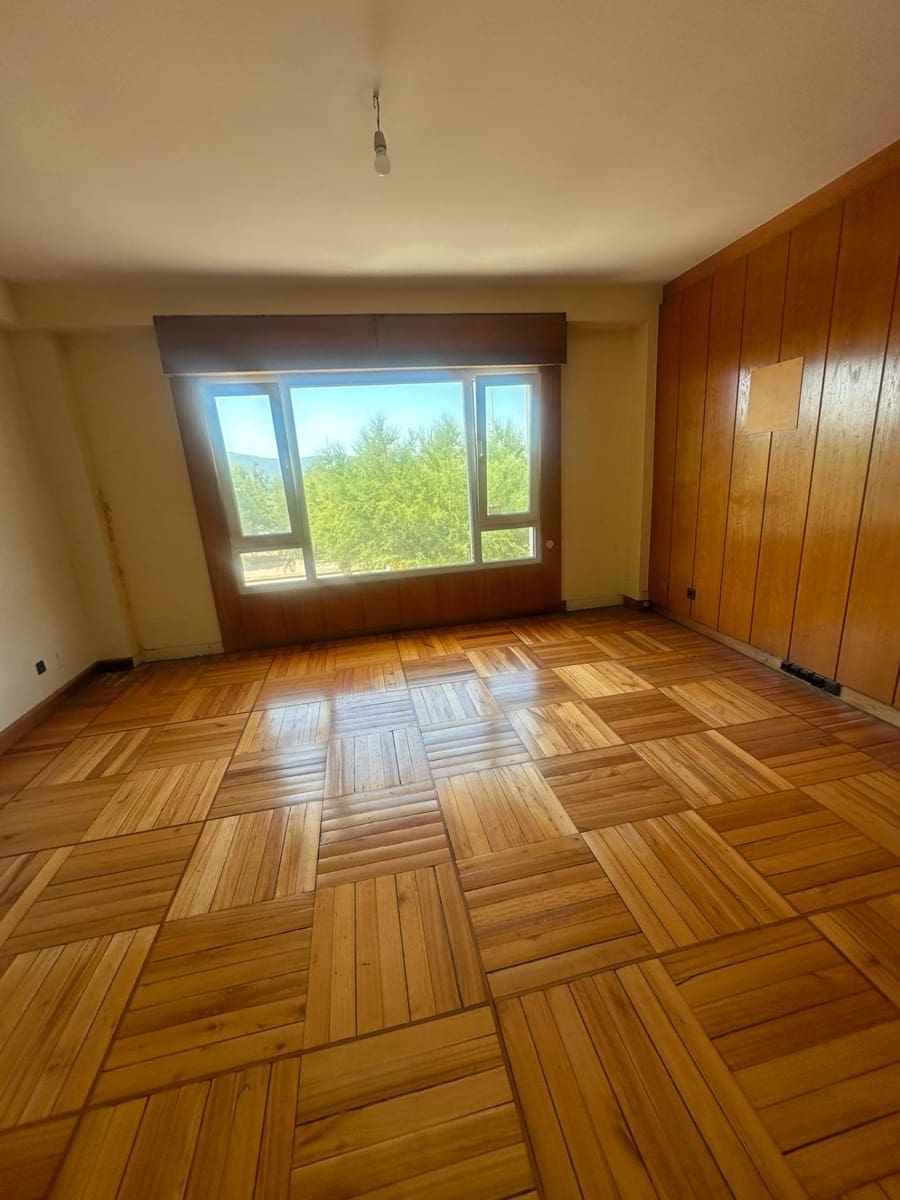 Bureau à vendre à Santander - 500 000 € (Ref: 10015843)