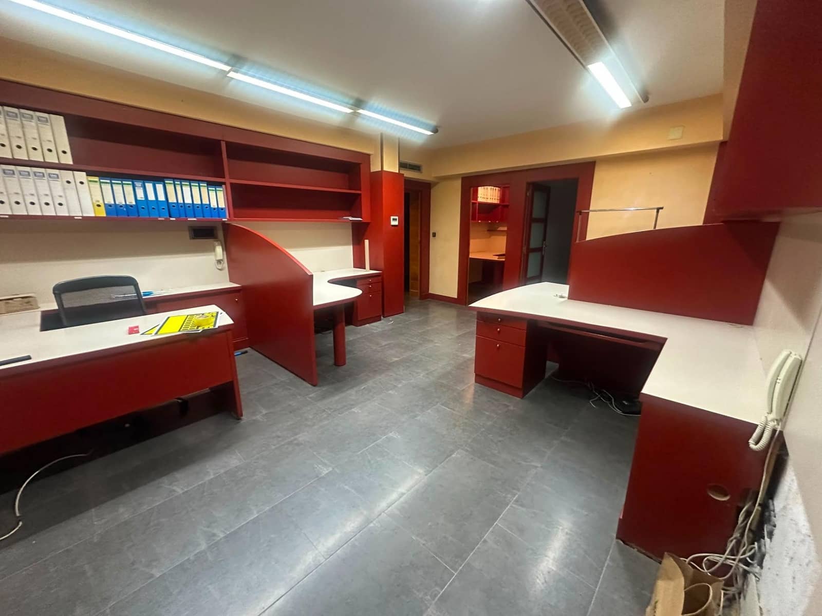 Bureau à vendre à Santander - 500 000 € (Ref: 10015843)