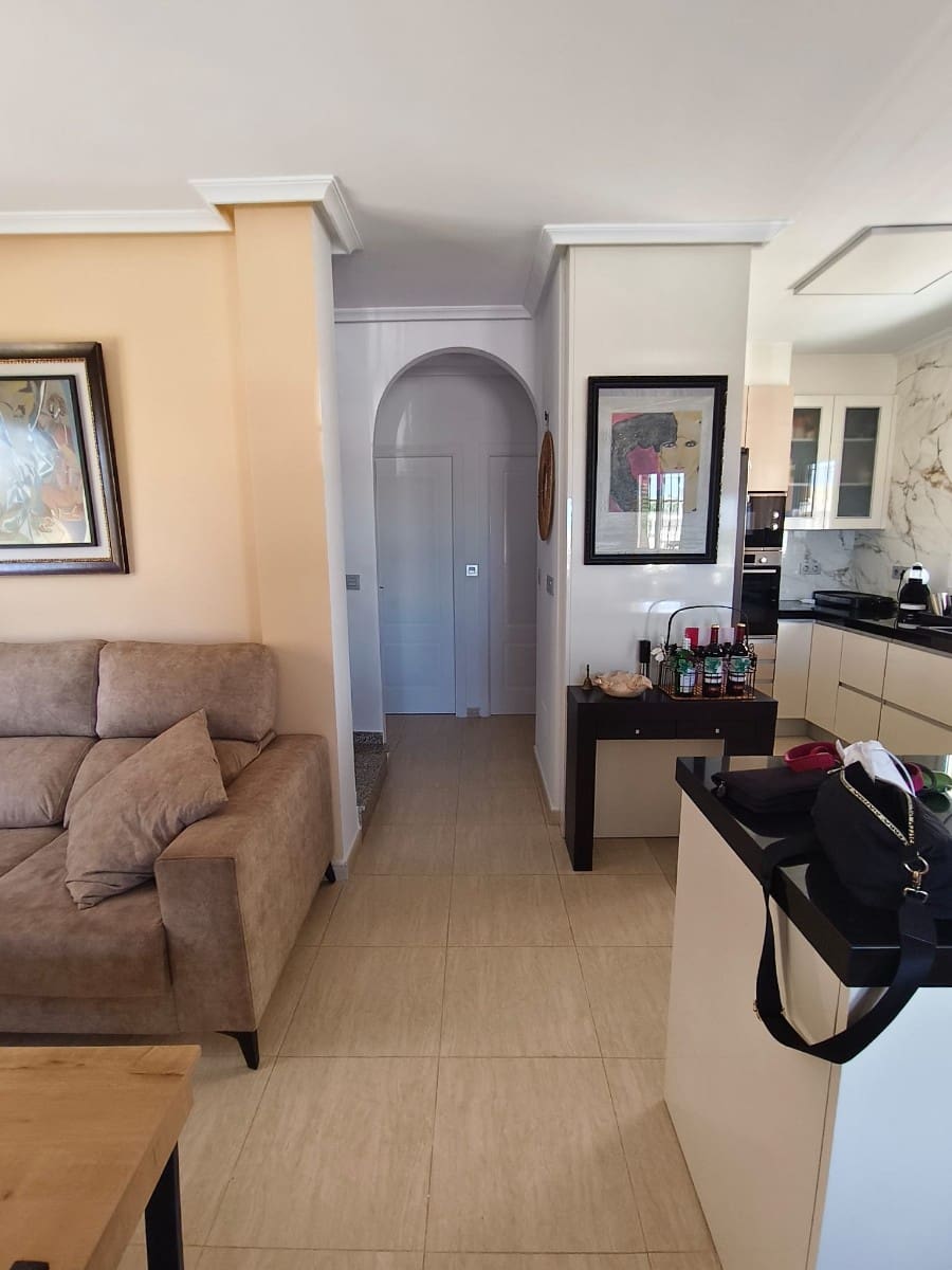 3 soverom Villa til salgs i Guardamar del Segura med svømmebasseng garasje - € 345 000 (Ref: 10018621)