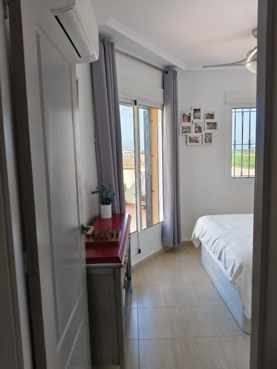 3 soverom Villa til salgs i Guardamar del Segura med svømmebasseng garasje - € 345 000 (Ref: 10018621)