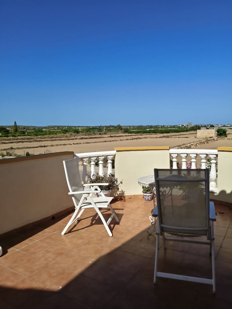 3 soverom Villa til salgs i Guardamar del Segura med svømmebasseng garasje - € 345 000 (Ref: 10018621)
