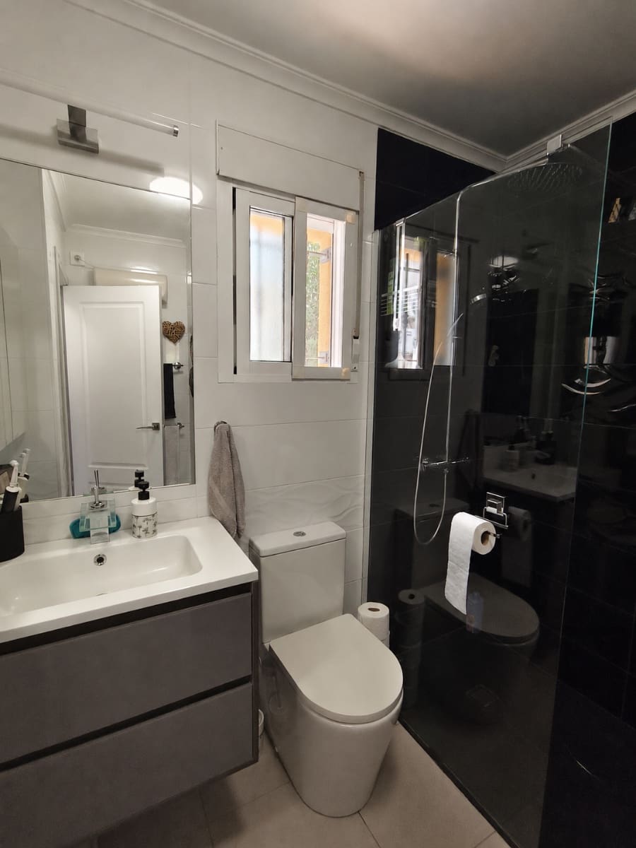 3 soverom Villa til salgs i Guardamar del Segura med svømmebasseng garasje - € 345 000 (Ref: 10018621)
