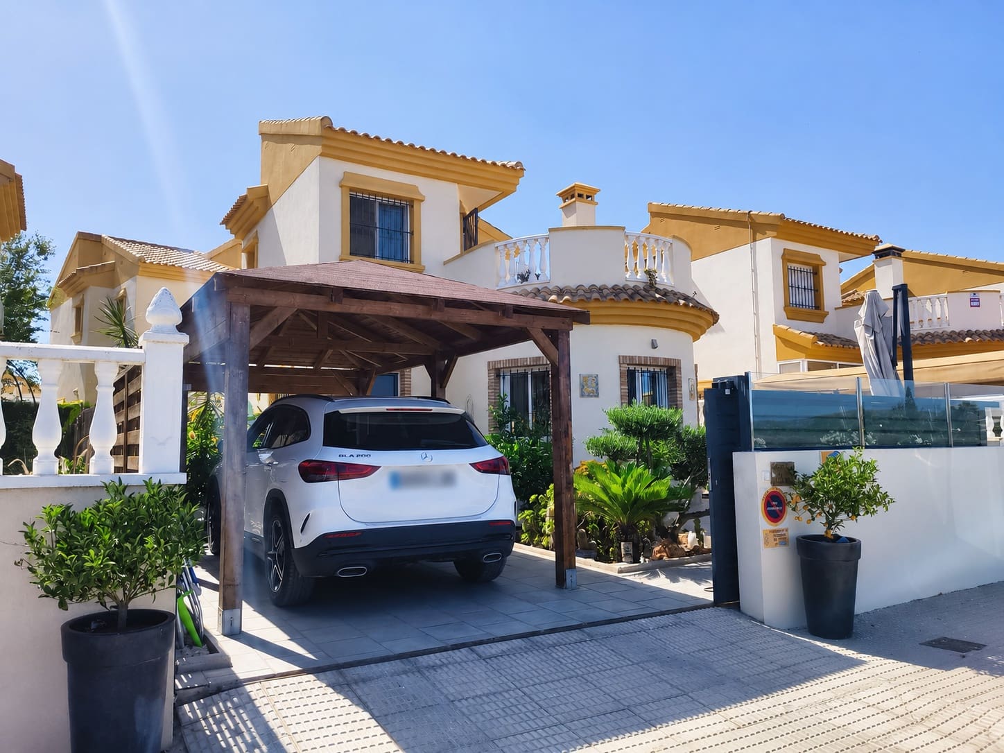 3 soverom Villa til salgs i Guardamar del Segura med svømmebasseng garasje - € 345 000 (Ref: 10018621)