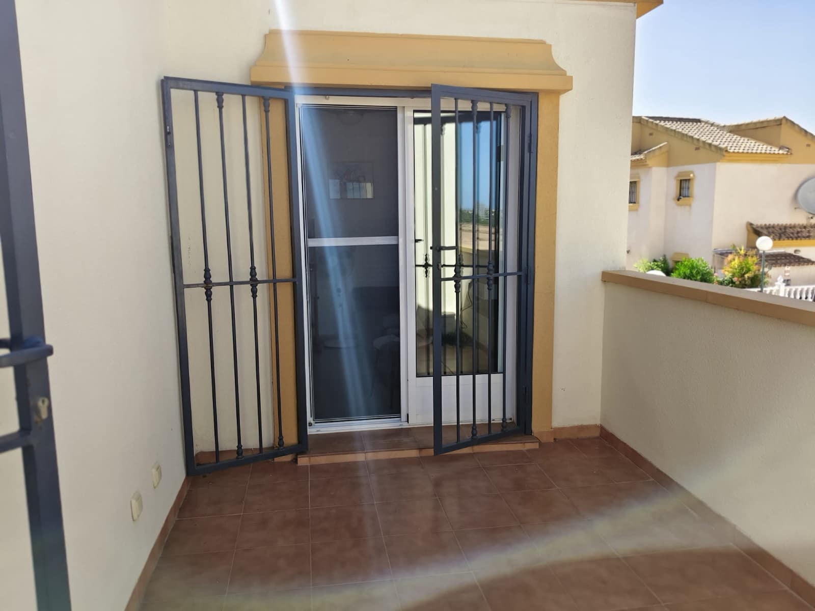 3 soverom Villa til salgs i Guardamar del Segura med svømmebasseng garasje - € 345 000 (Ref: 10018621)