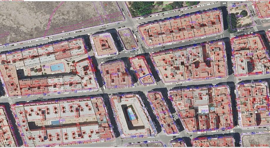 3 slaapkamer Commercieel te koop in Torrevieja - € 137.184 (Ref: 10035602)