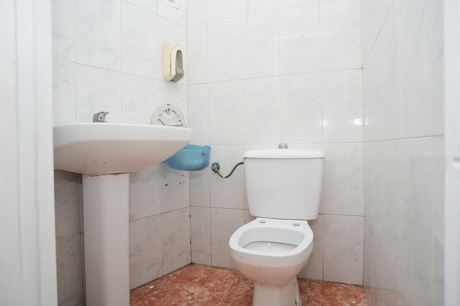 3 slaapkamer Commercieel te koop in Torrevieja - € 137.184 (Ref: 10035602)
