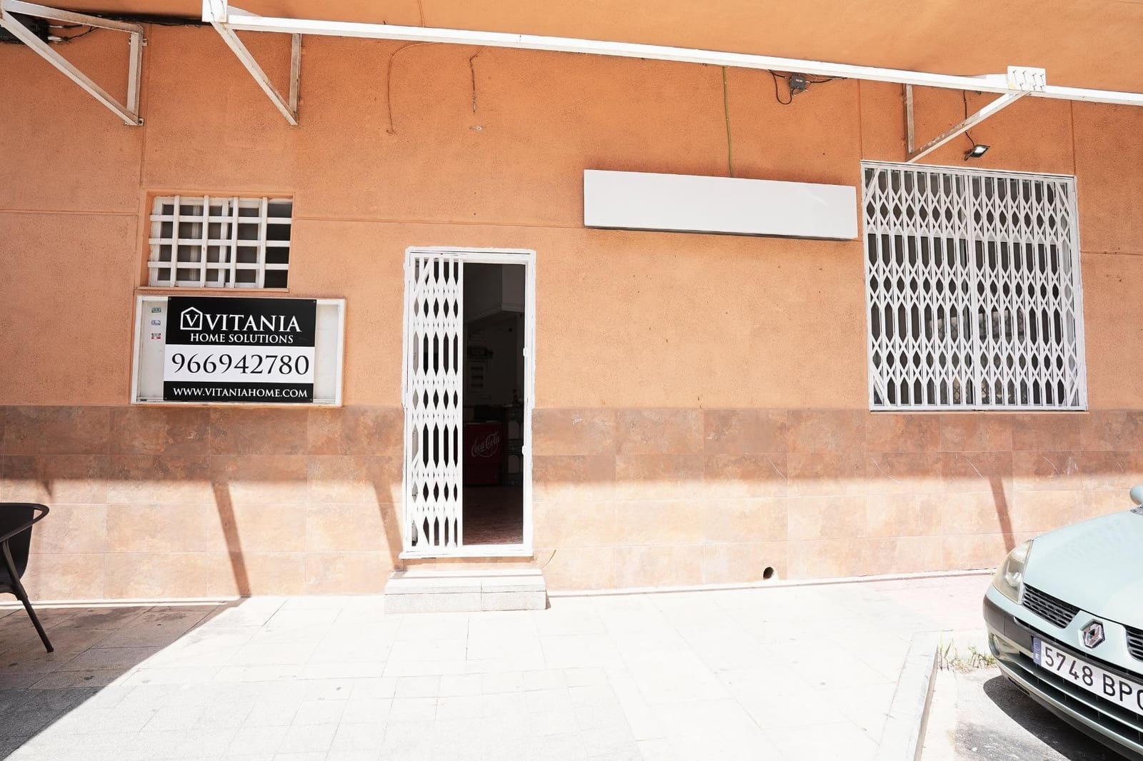 3 slaapkamer Commercieel te koop in Torrevieja - € 137.184 (Ref: 10035602)
