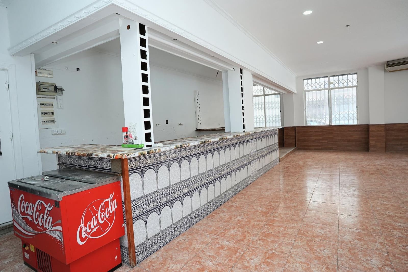 3 slaapkamer Commercieel te koop in Torrevieja - € 137.184 (Ref: 10035602)