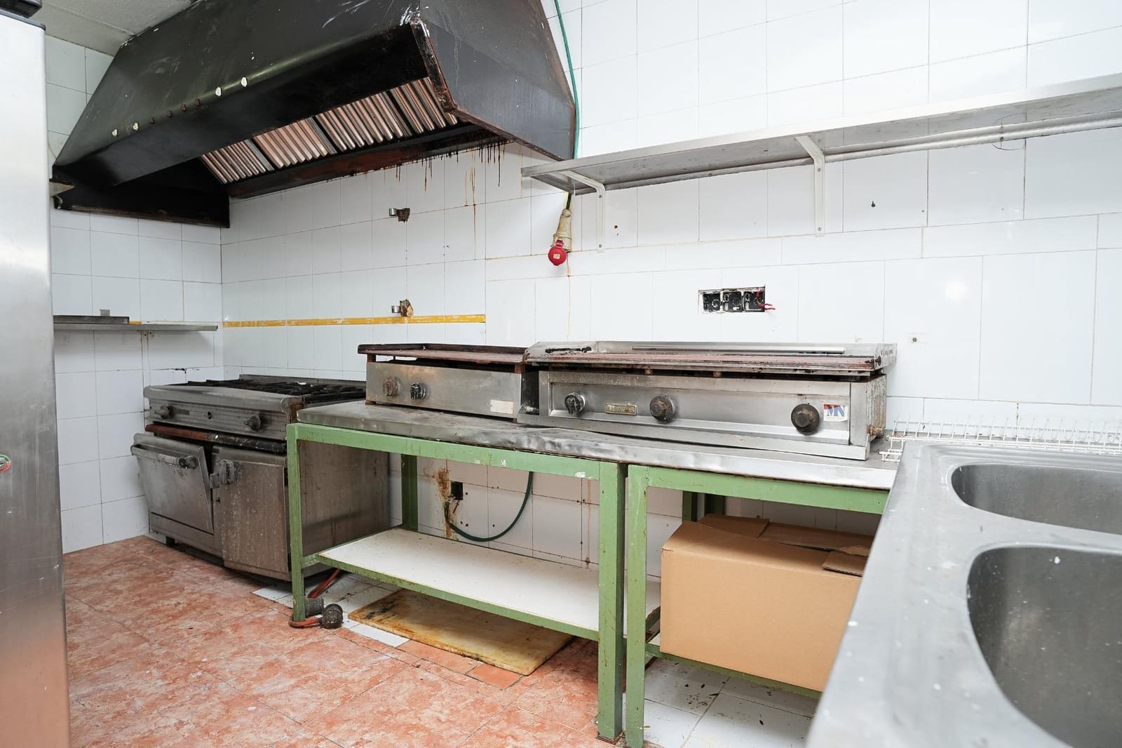 3 slaapkamer Commercieel te koop in Torrevieja - € 137.184 (Ref: 10035602)