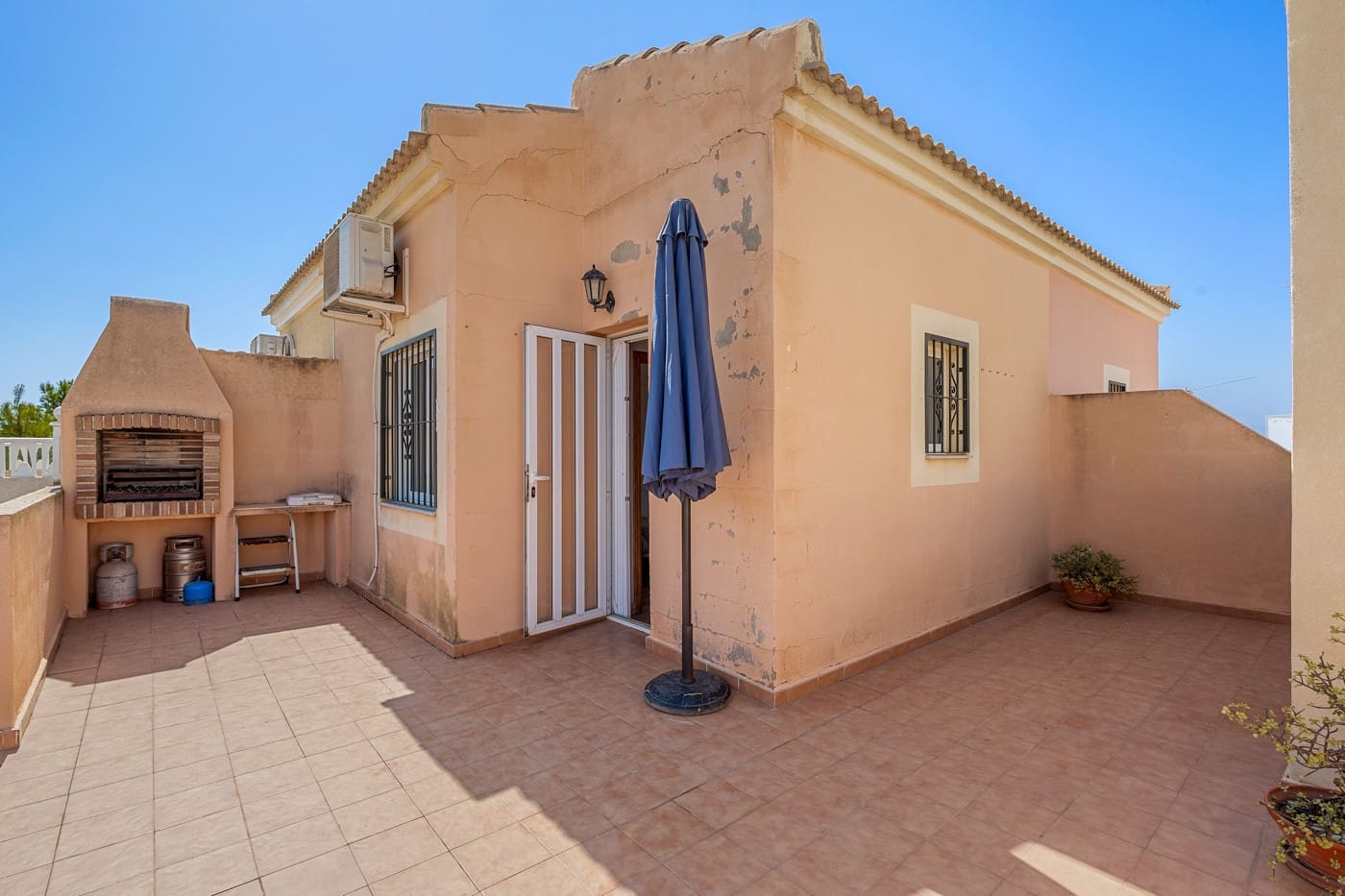 3 makuuhuone Bungalow myytävänä paikassa Orihuela Costa mukana uima-altaan - 159 000 € (Ref: 10041156)