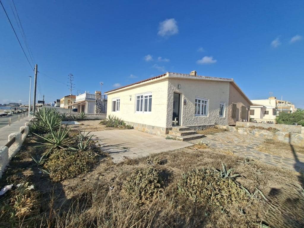 3 makuuhuone Omakotitalo myytävänä paikassa Torrevieja mukana 
autotalli - 765 000 € (Ref: 10041158)