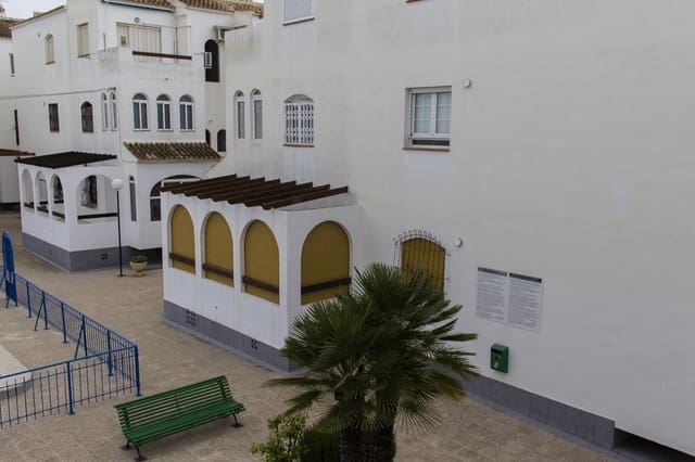 Estúdio para venda em La Veleta, Torrevieja com piscina - 109 500 € (Ref: 10047581)