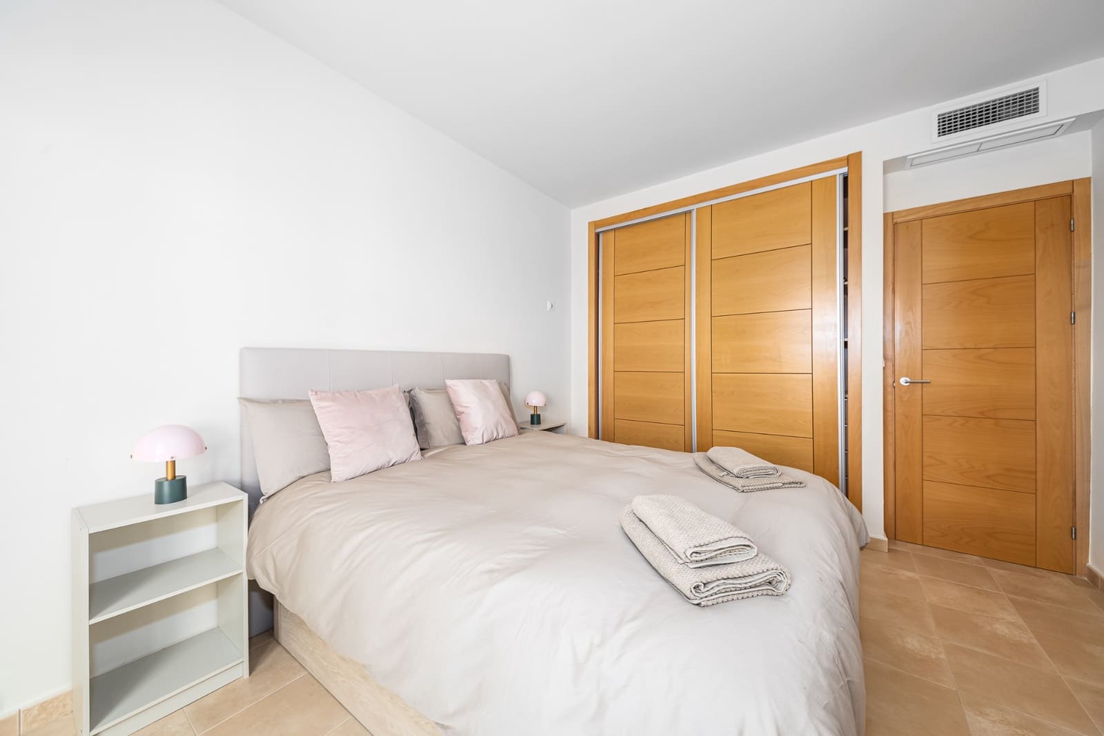 3 bedroom Apartment for sale in Hacienda del Alamo with pool garage - € 214,999 (Ref: 10050316)