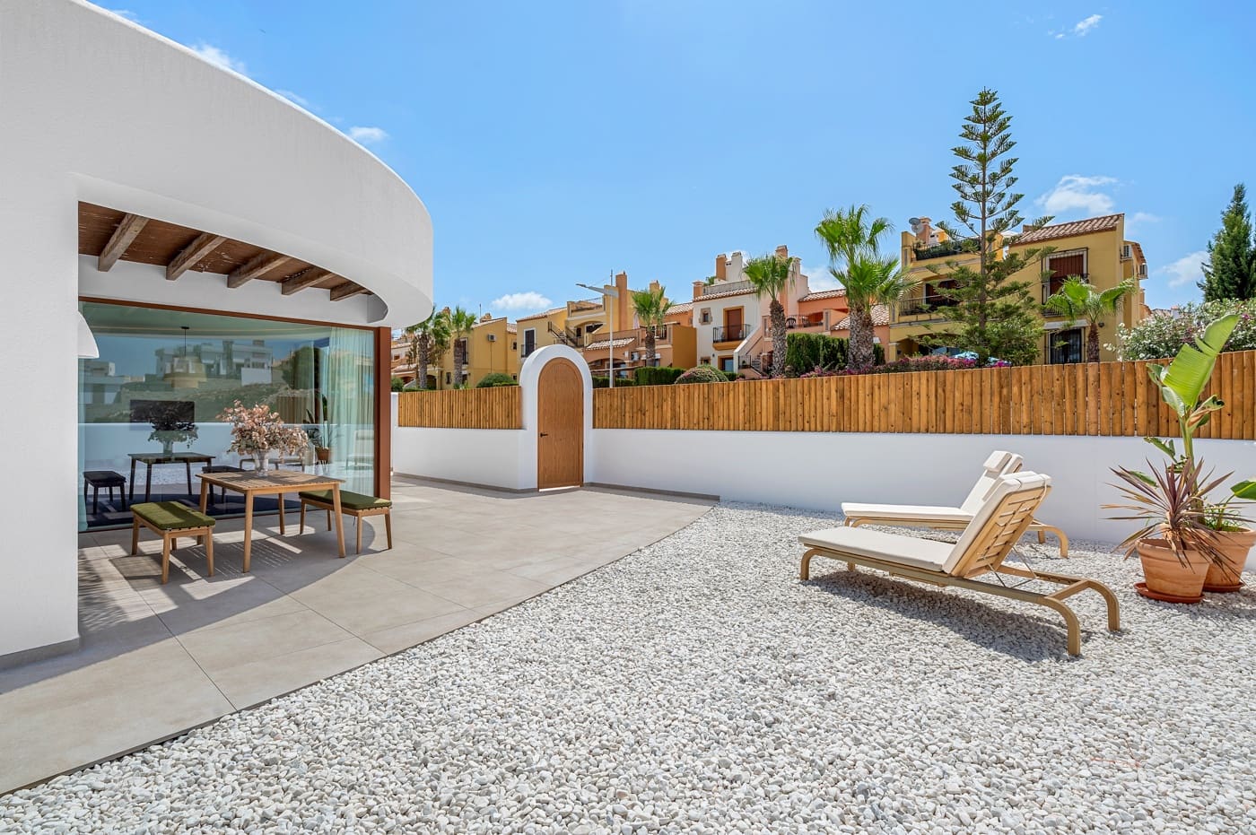 4 soveværelse Villa til salg i Algorfa med swimmingpool garage - € 845.000 (Ref: 10055852)