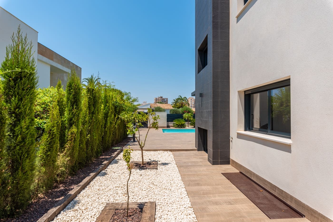 4 Zimmer Villa zu verkaufen in Playa Paraiso mit Pool Garage - 749.000 € (Ref: 10056111)