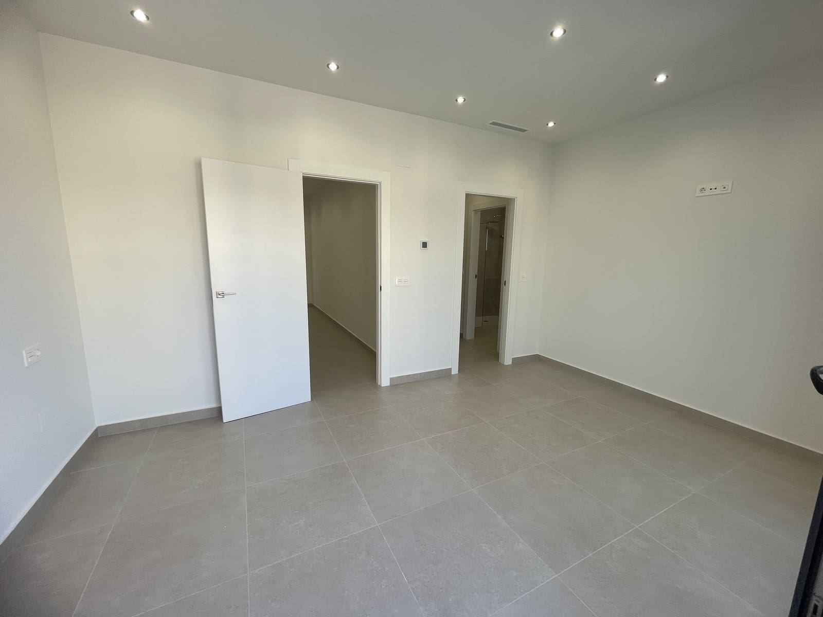 3 soveværelse Villa til salg i Heredades med swimmingpool - € 359.900 (Ref: 10056280)