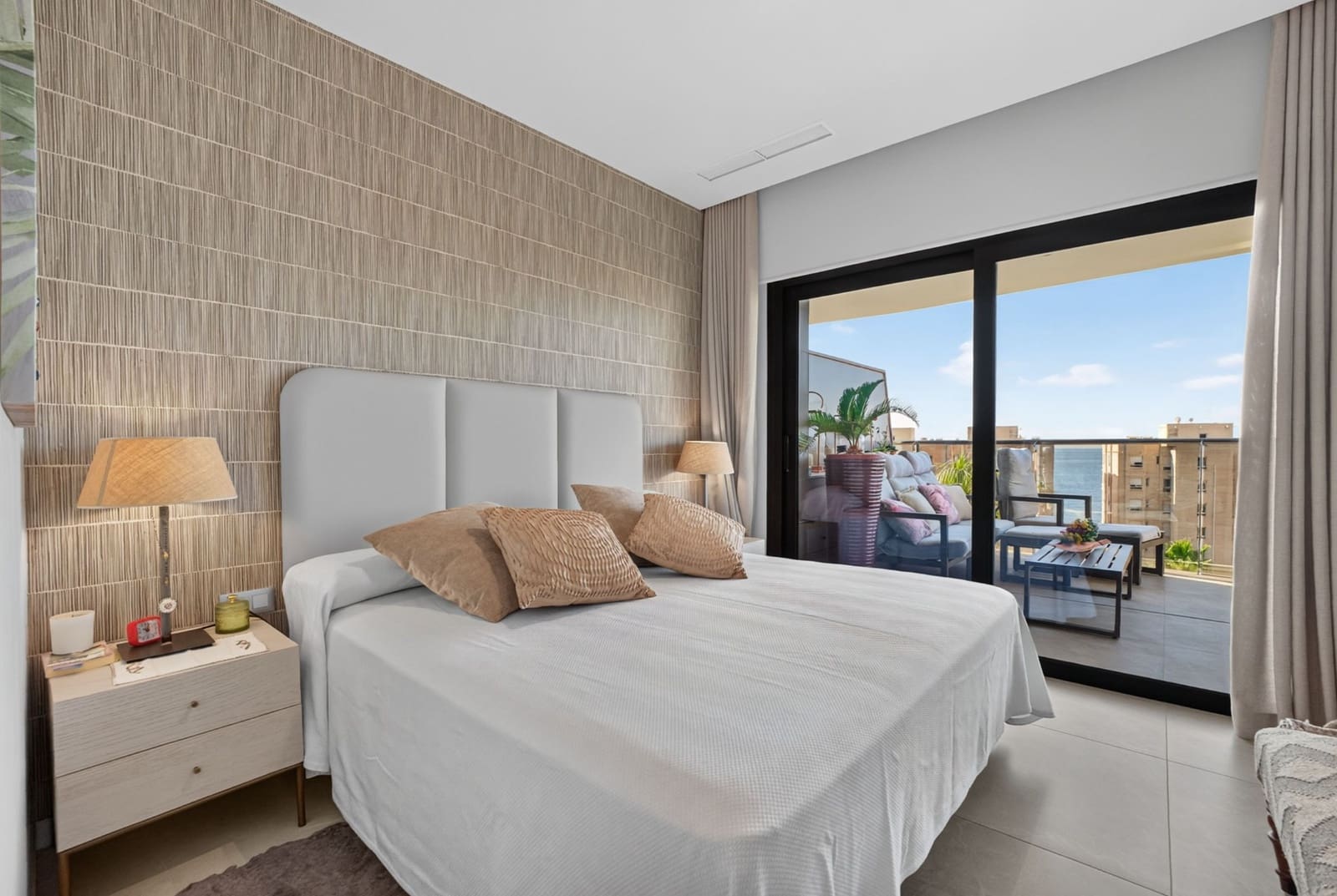 3 quarto Apartamento para venda em Benidorm com piscina garagem - 859 000 € (Ref: 10067956)