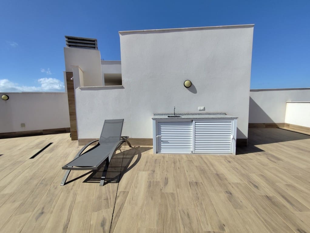 3 bedroom Penthouse for sale in Villamartin with pool garage - € 345,000 (Ref: 10073237)