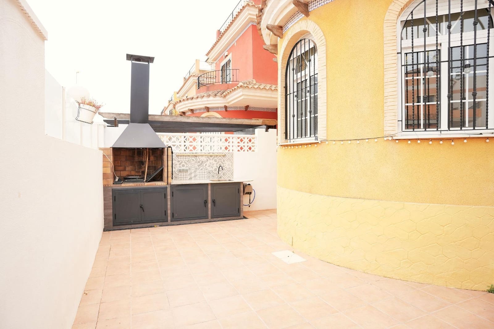 3 slaapkamer Villa te koop in Los Montesinos met zwembad garage - € 230.304 (Ref: 10086177)