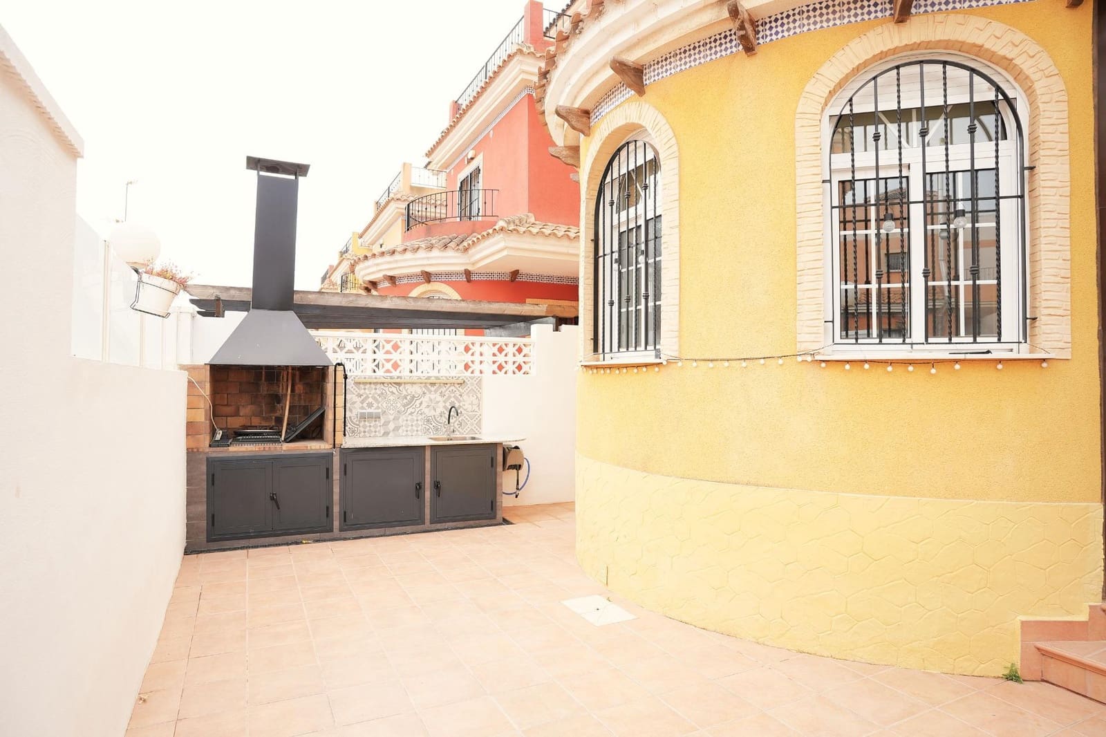 3 slaapkamer Villa te koop in Los Montesinos met zwembad garage - € 230.304 (Ref: 10086177)