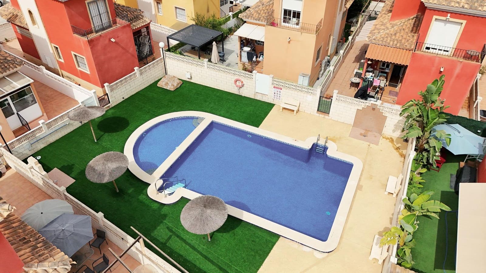 3 slaapkamer Villa te koop in Los Montesinos met zwembad garage - € 230.304 (Ref: 10086177)