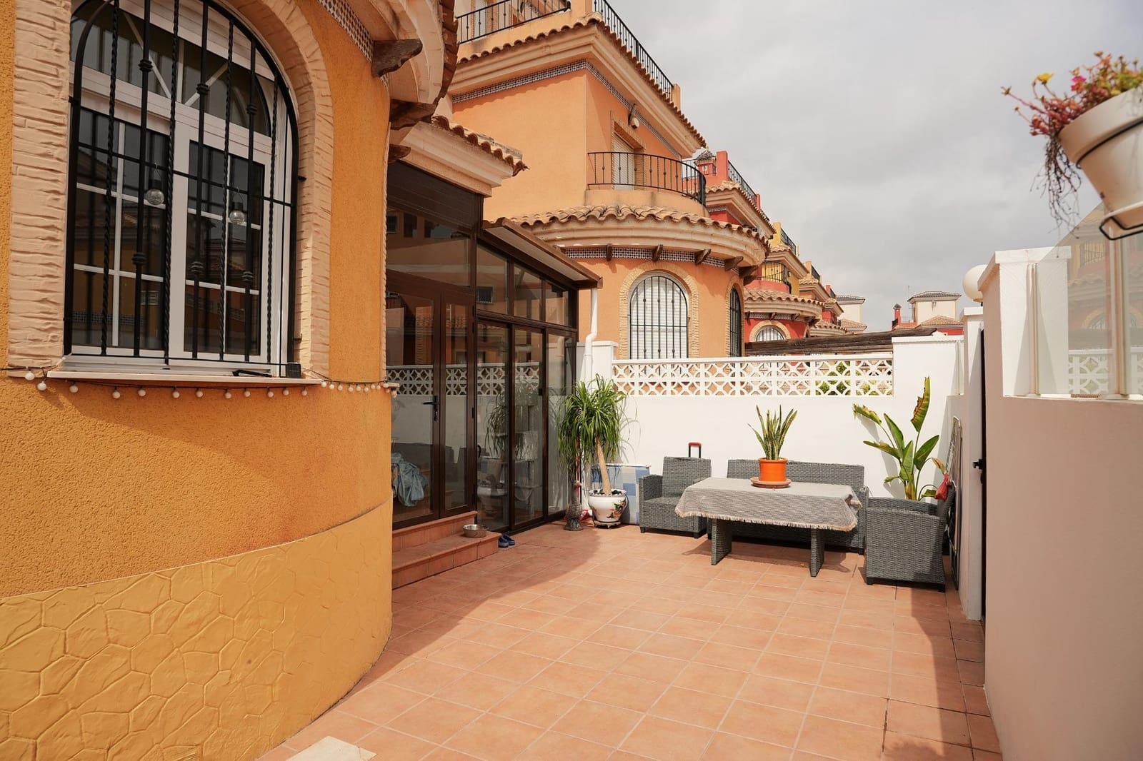 3 slaapkamer Villa te koop in Los Montesinos met zwembad garage - € 230.304 (Ref: 10086177)