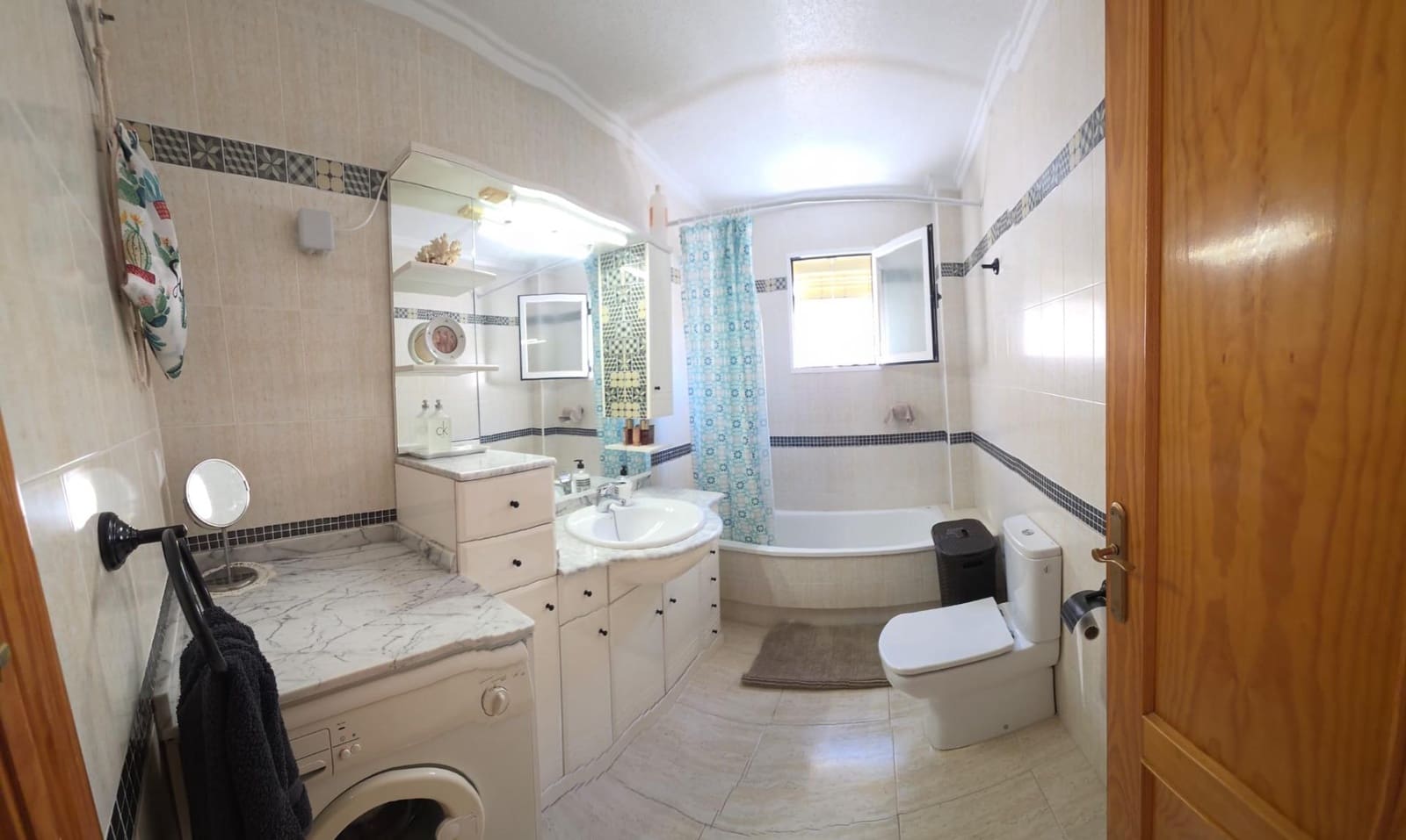 Bungalow de 3 habitaciones en Torrevieja en venta con piscina - 179.900 € (Ref: 10086179)