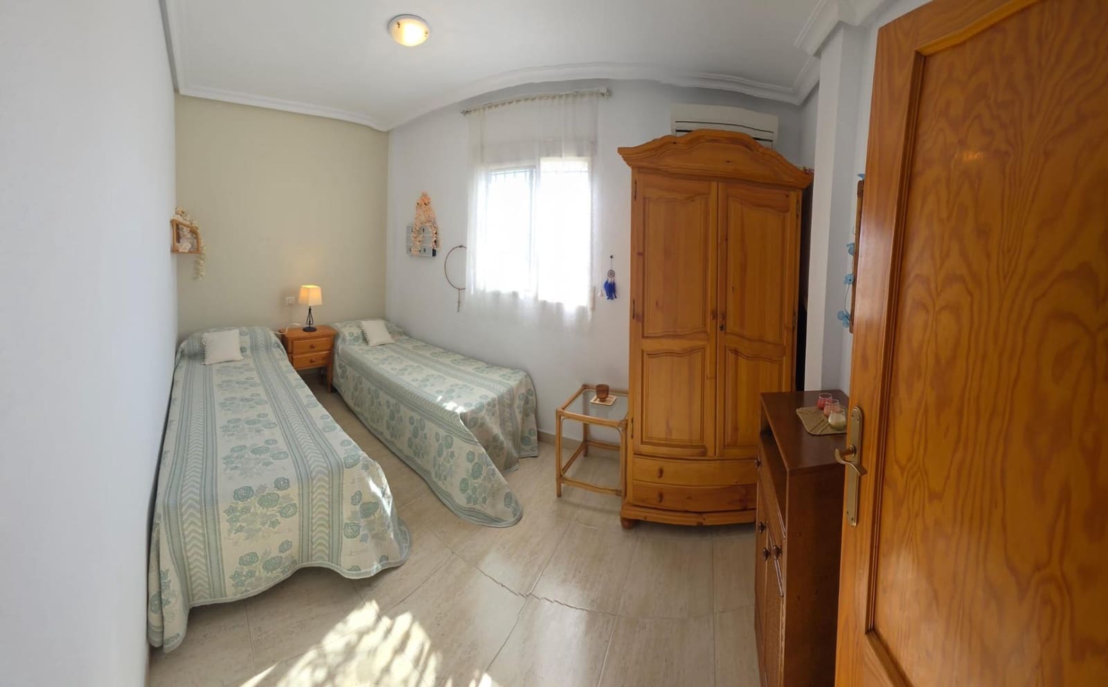Bungalow de 3 habitaciones en Torrevieja en venta con piscina - 179.900 € (Ref: 10086179)