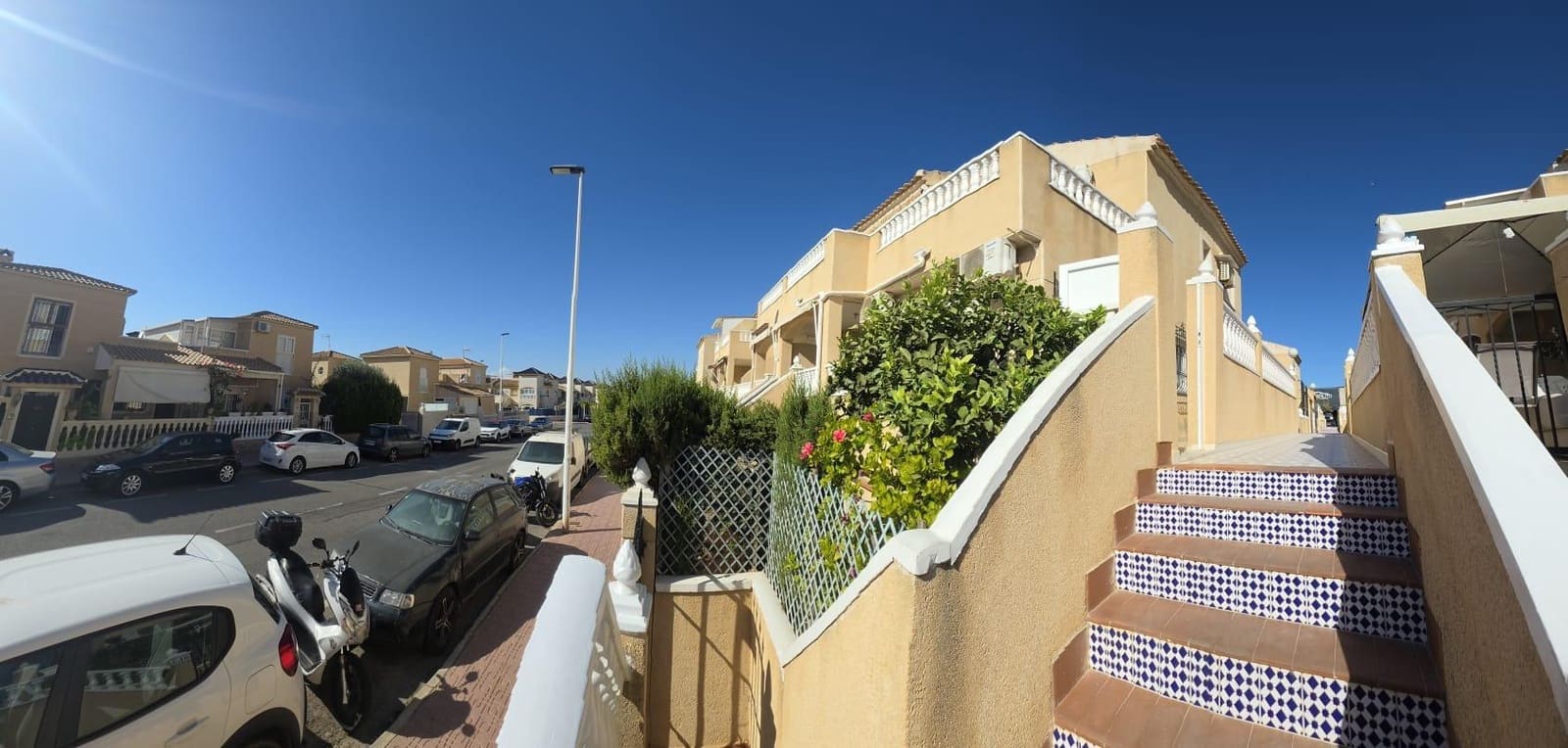 Bungalow de 3 habitaciones en Torrevieja en venta con piscina - 179.900 € (Ref: 10086179)