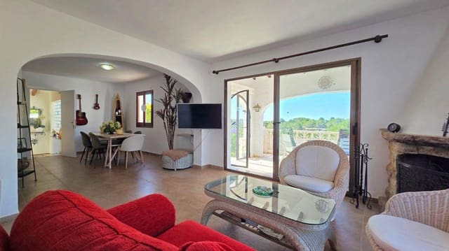 3 sypialnia Willa na sprzedaż w Alhama Springs, Altea z basenem garażem - 675 000 € (Ref: 10089408)