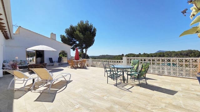 3 sypialnia Willa na sprzedaż w Alhama Springs, Altea z basenem garażem - 675 000 € (Ref: 10089408)