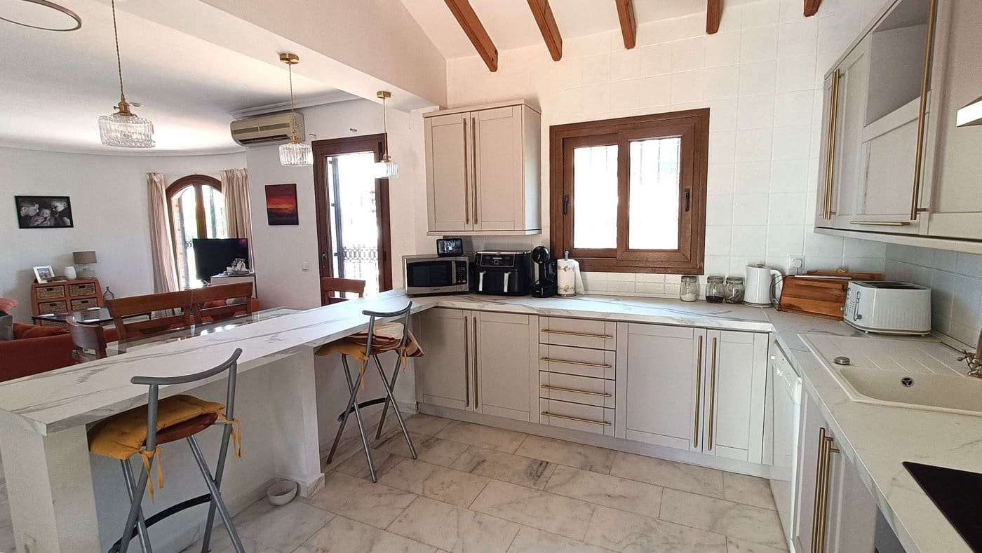 3 slaapkamer Halfvrijstaande villa te koop in Algorfa met zwembad garage - € 449.955 (Ref: 10090814)