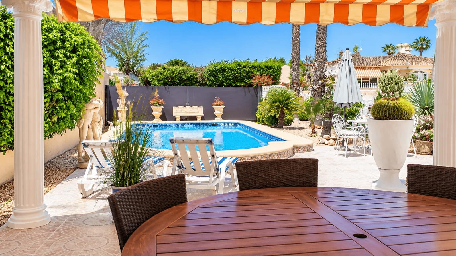 3 Zimmer Villa zu verkaufen in Benferri mit Pool Garage - 375.000 € (Ref: 10091261)
