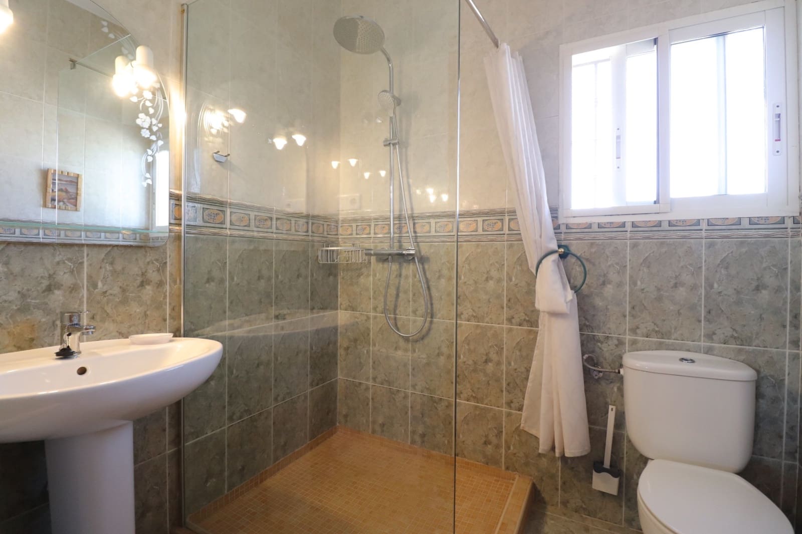 3 chambre Finca/Maison de Campagne à vendre à Callosa de Segura avec piscine garage - 350 000 € (Ref: 10097443)