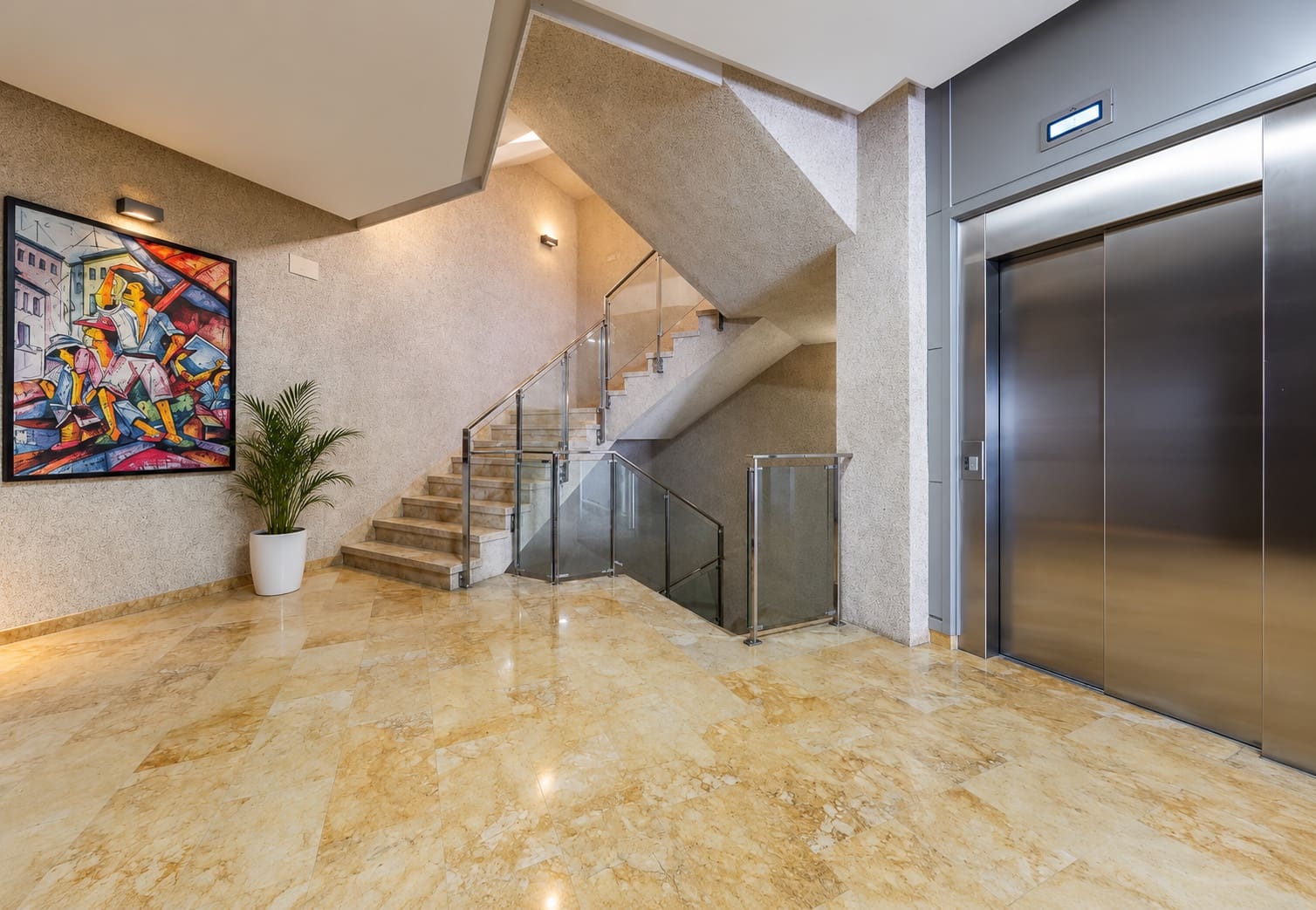 3 sypialnia Apartament na sprzedaż w Torrevieja z basenem garażem - 459 000 € (Ref: 10098443)