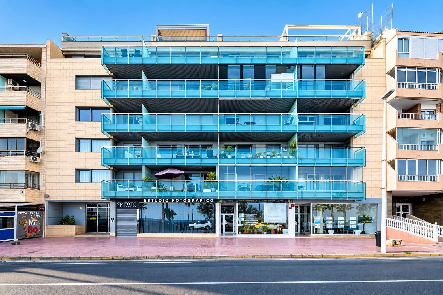 3 sypialnia Apartament na sprzedaż w Torrevieja z basenem garażem - 459 000 € (Ref: 10098443)