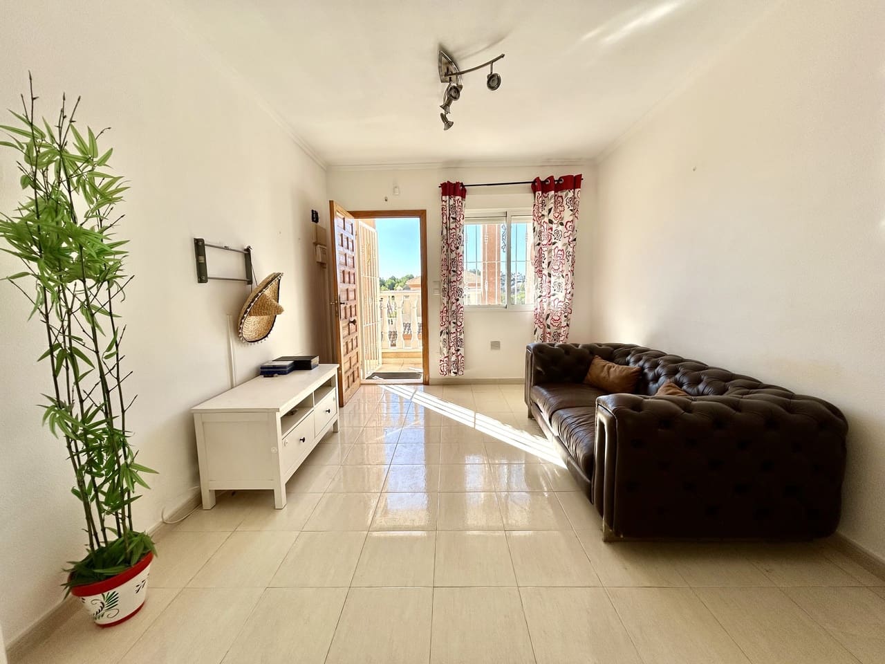 2 bedroom Apartment for sale in Villamartin with pool garage - € 135,000 (Ref: 10100181)