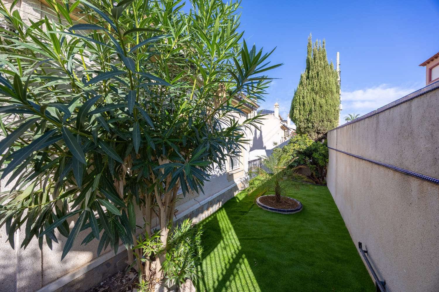 3 quarto Moradia para venda em Orihuela com garagem - 325 000 € (Ref: 10100468)