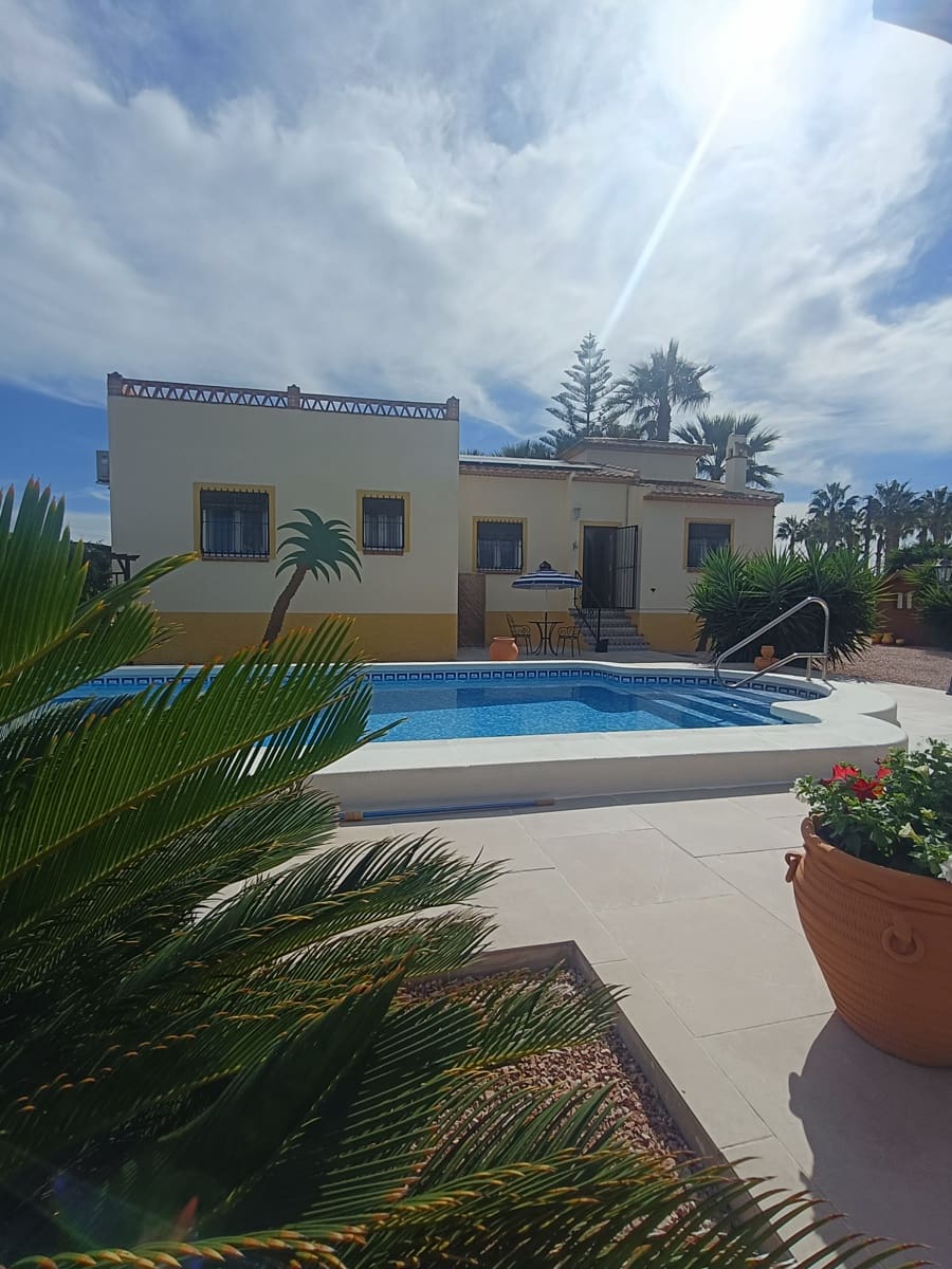 2 slaapkamer Villa te koop in Orihuela met zwembad garage - € 397.500 (Ref: 10175751)